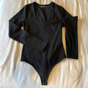 Soft Matte Seamless Long-Sleeve Squareneck Bodysuit